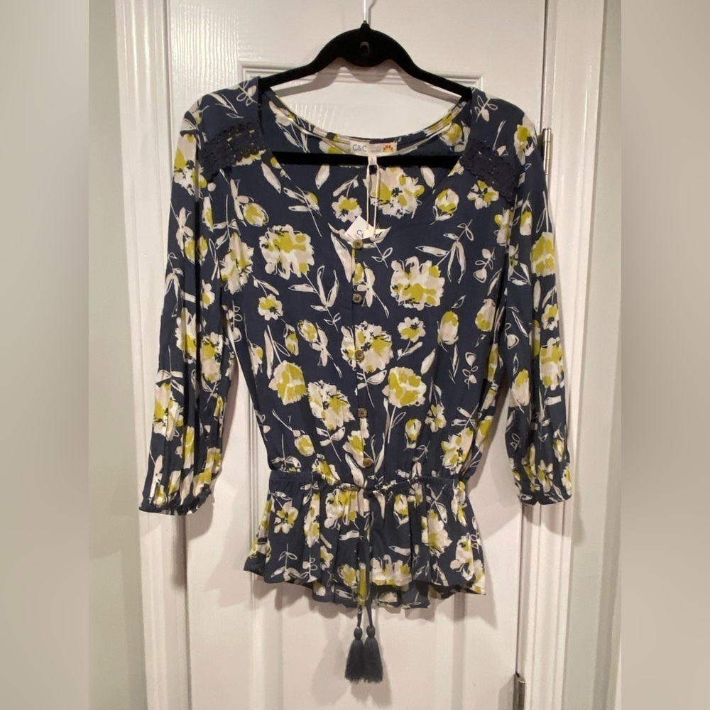 NWT C&C California Size S 3/4 Sleeve Ruffle Waist Lace Button Floral Peasant Top